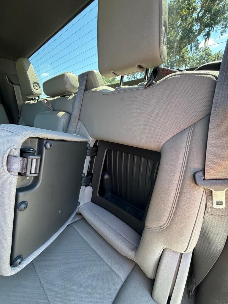 GMC Sierra 1500 4WD Crew Cab 147" SLT 2022