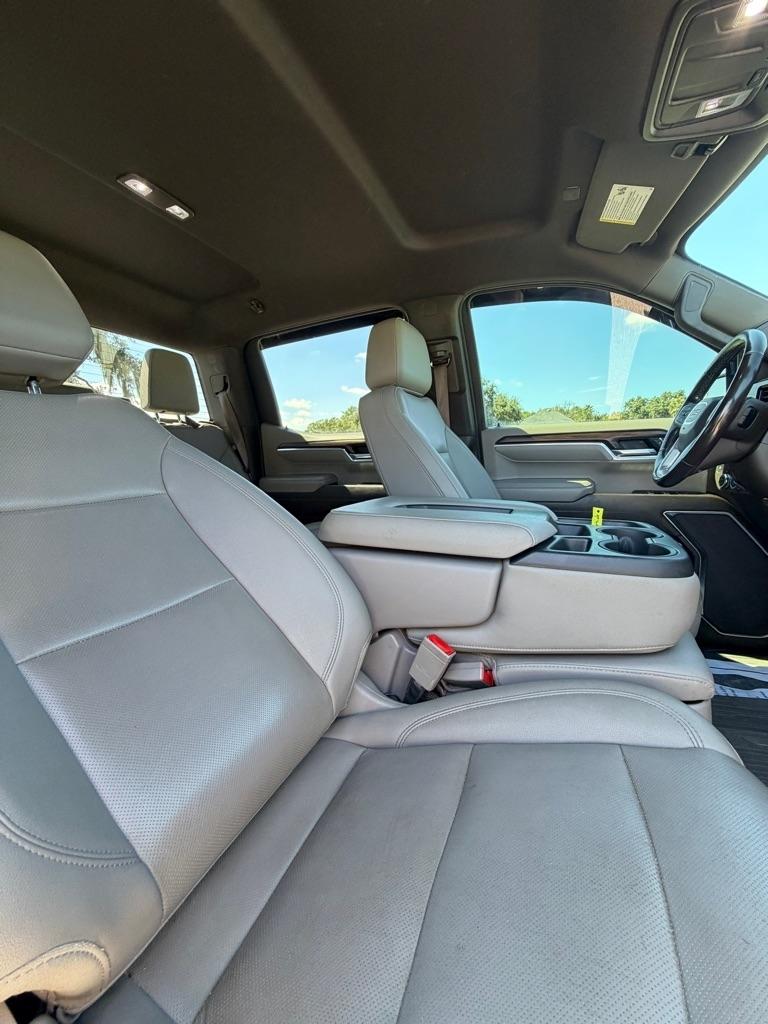 GMC Sierra 1500 4WD Crew Cab 147" SLT 2022