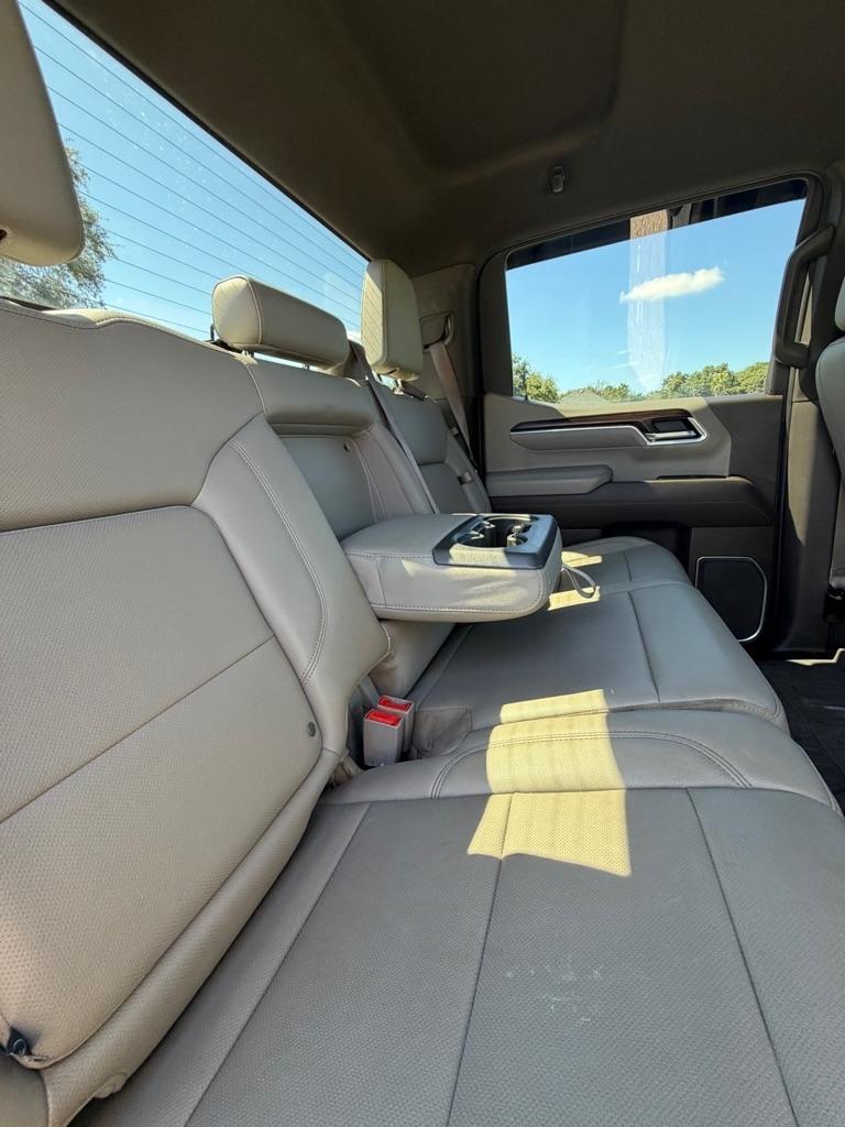 GMC Sierra 1500 4WD Crew Cab 147" SLT 2022
