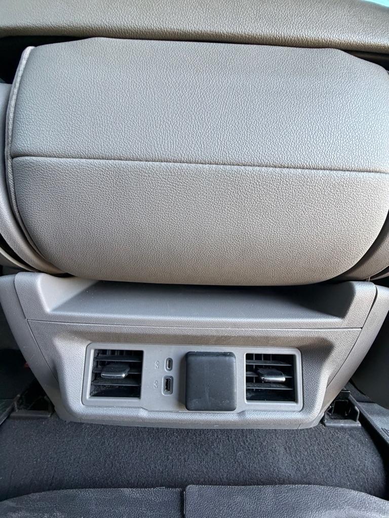 GMC Sierra 1500 4WD Crew Cab 147" SLT 2022