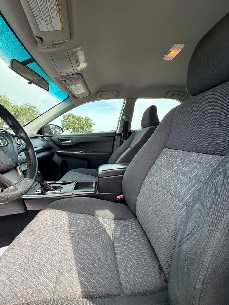 Toyota Camry XLE Auto (Natl) 2017