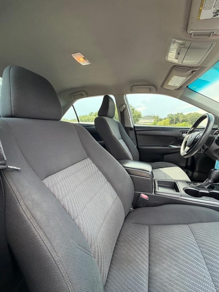 Toyota Camry XLE Auto (Natl) 2017