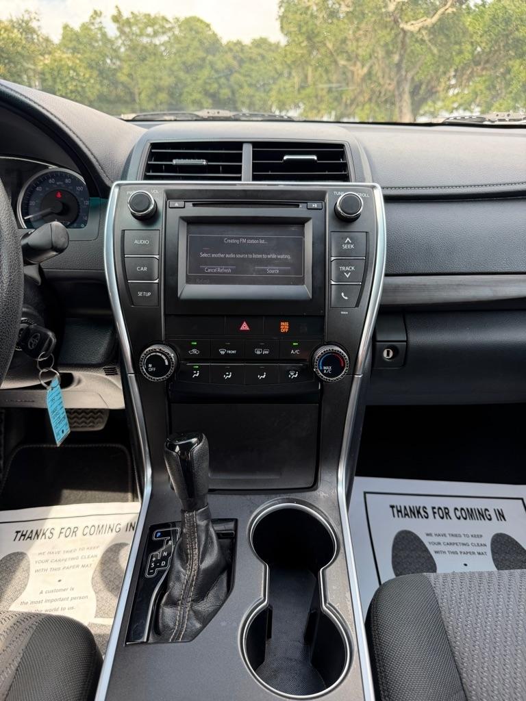 Toyota Camry XLE Auto (Natl) 2017