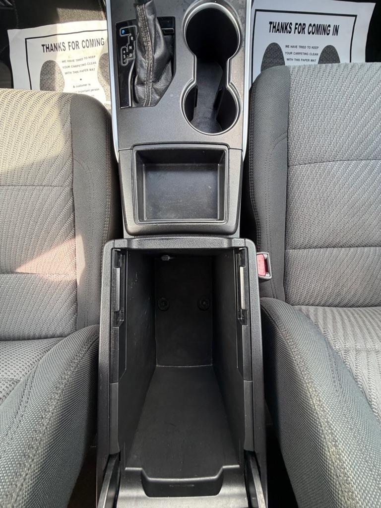Toyota Camry XLE Auto (Natl) 2017