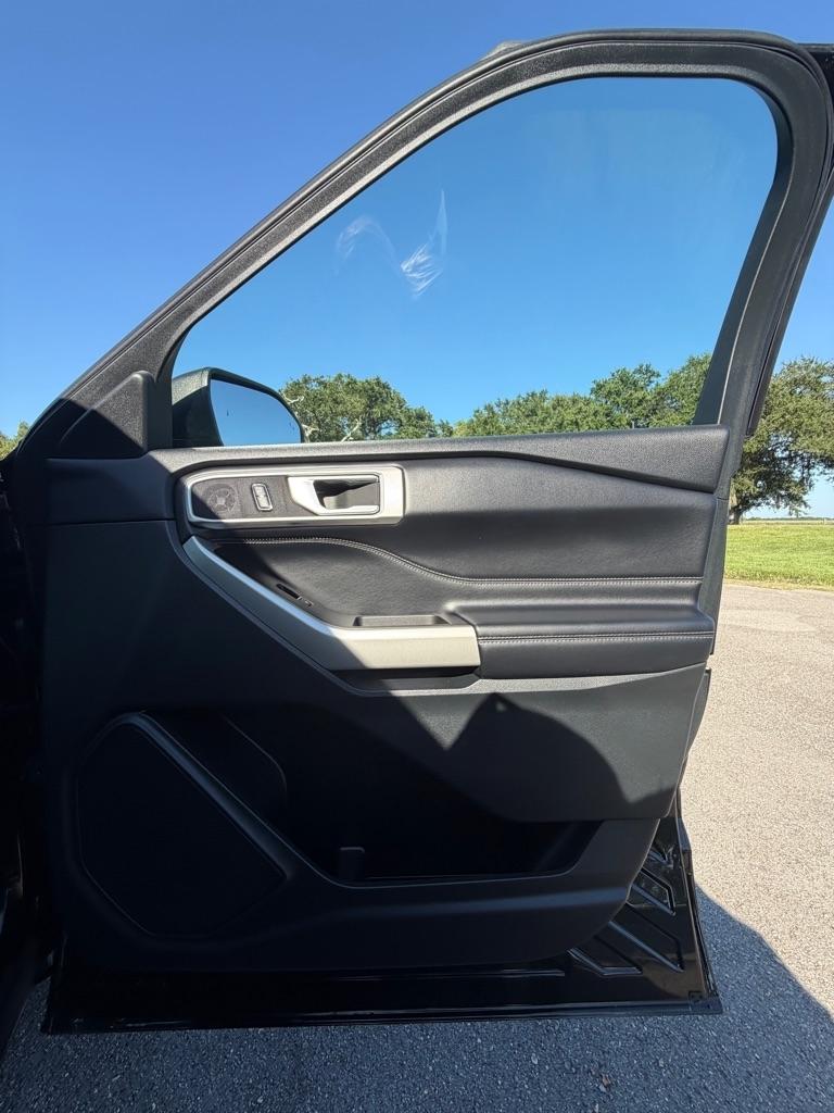 Ford Explorer XLT 4WD 2023