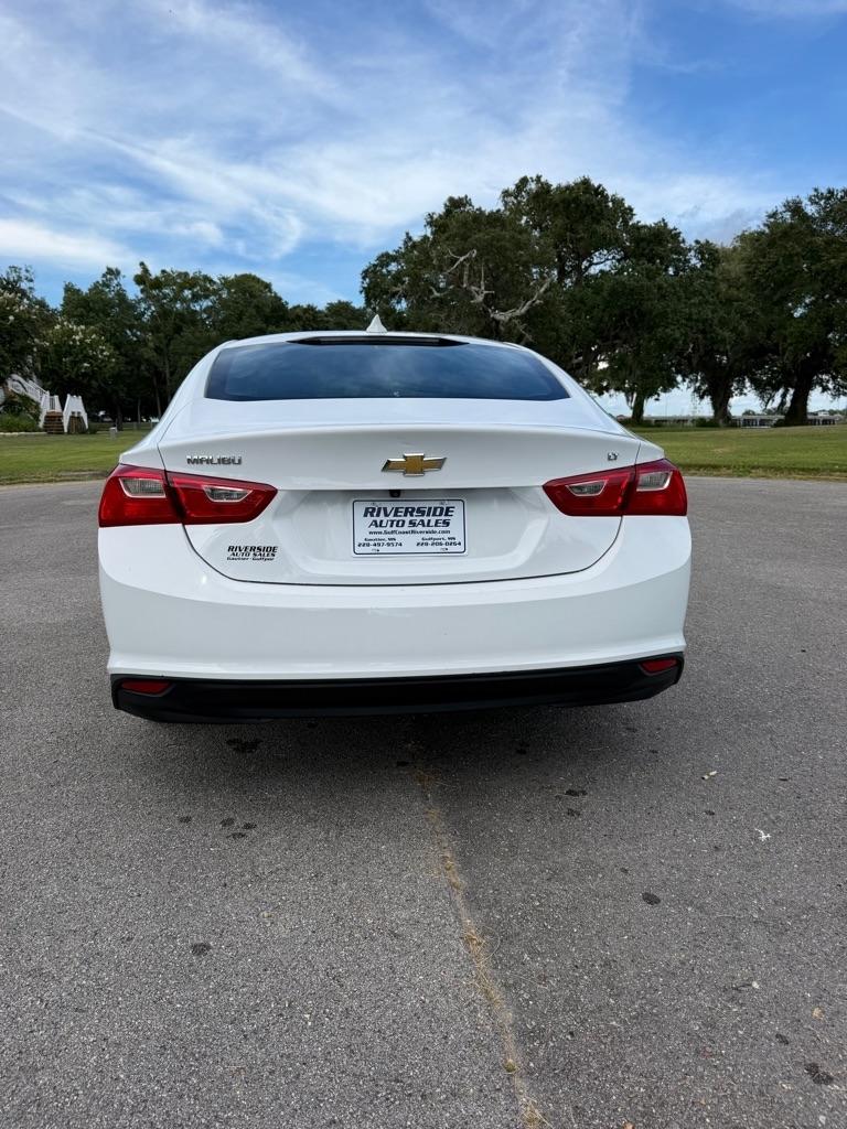 Chevrolet Malibu photo 4