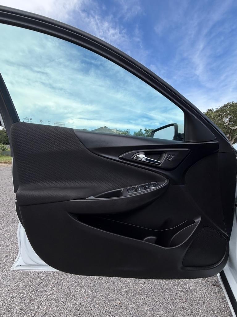 Chevrolet Malibu photo 9