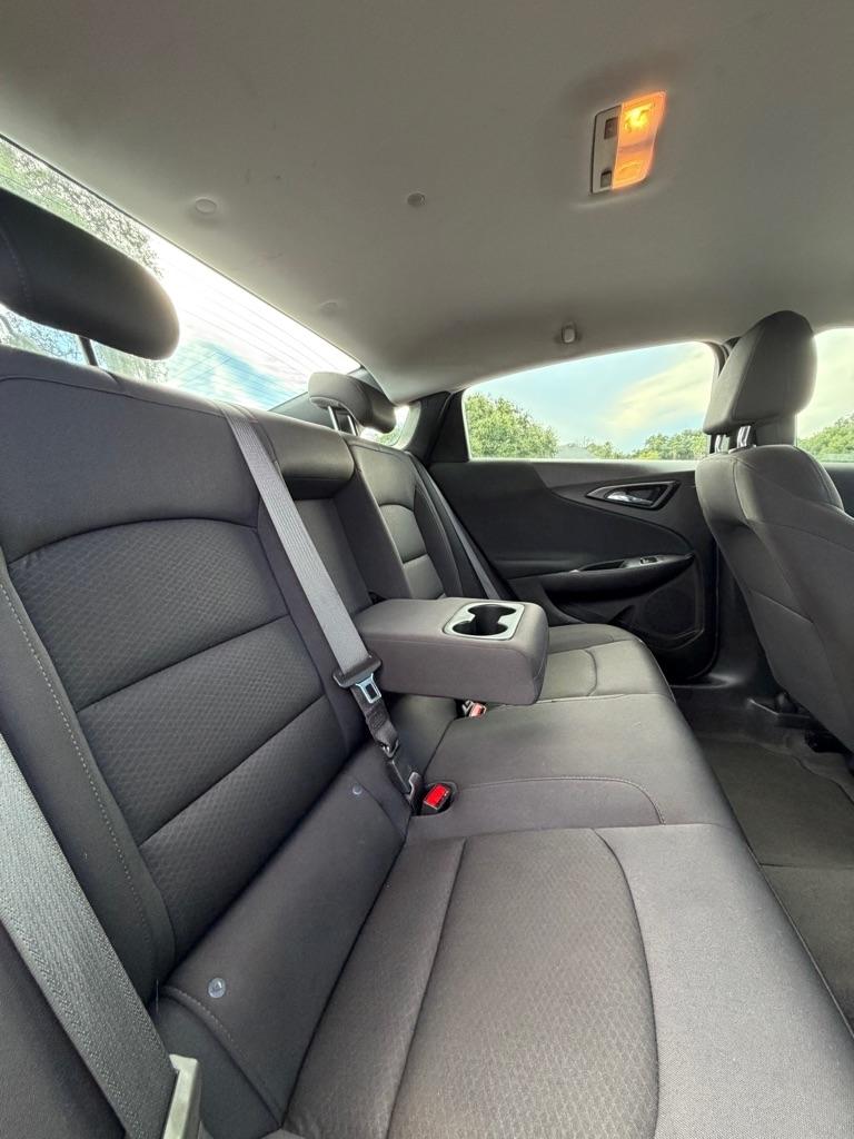 Chevrolet Malibu photo 17