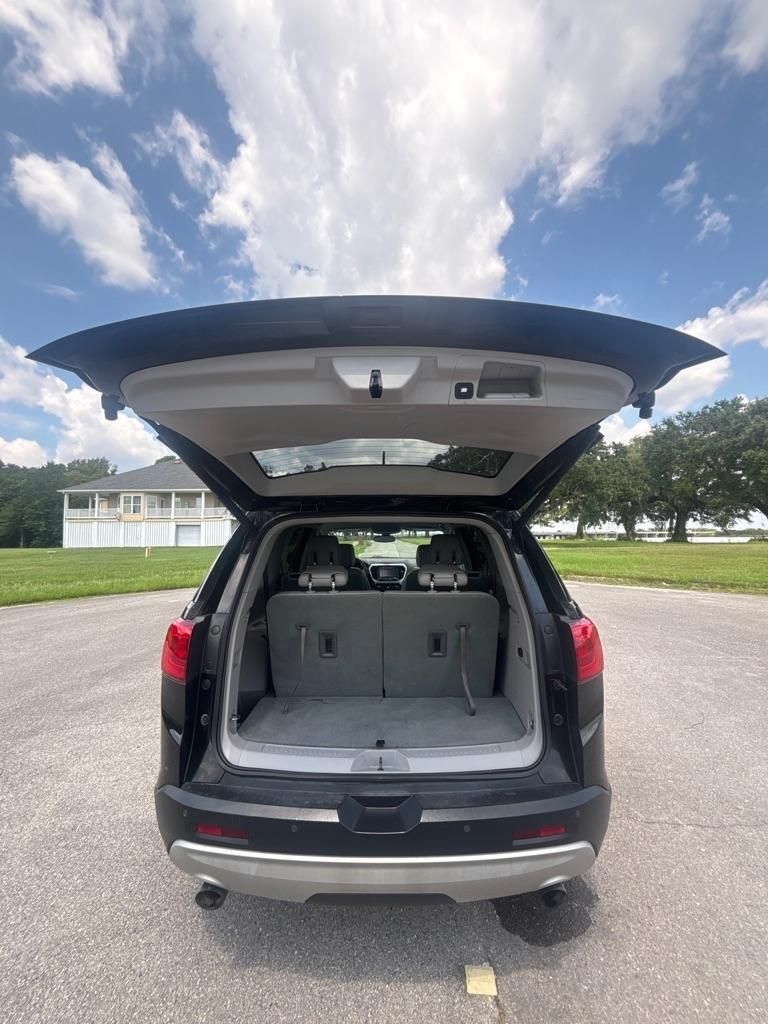 GMC Acadia FWD 4dr SLT w/SLT-1 2019
