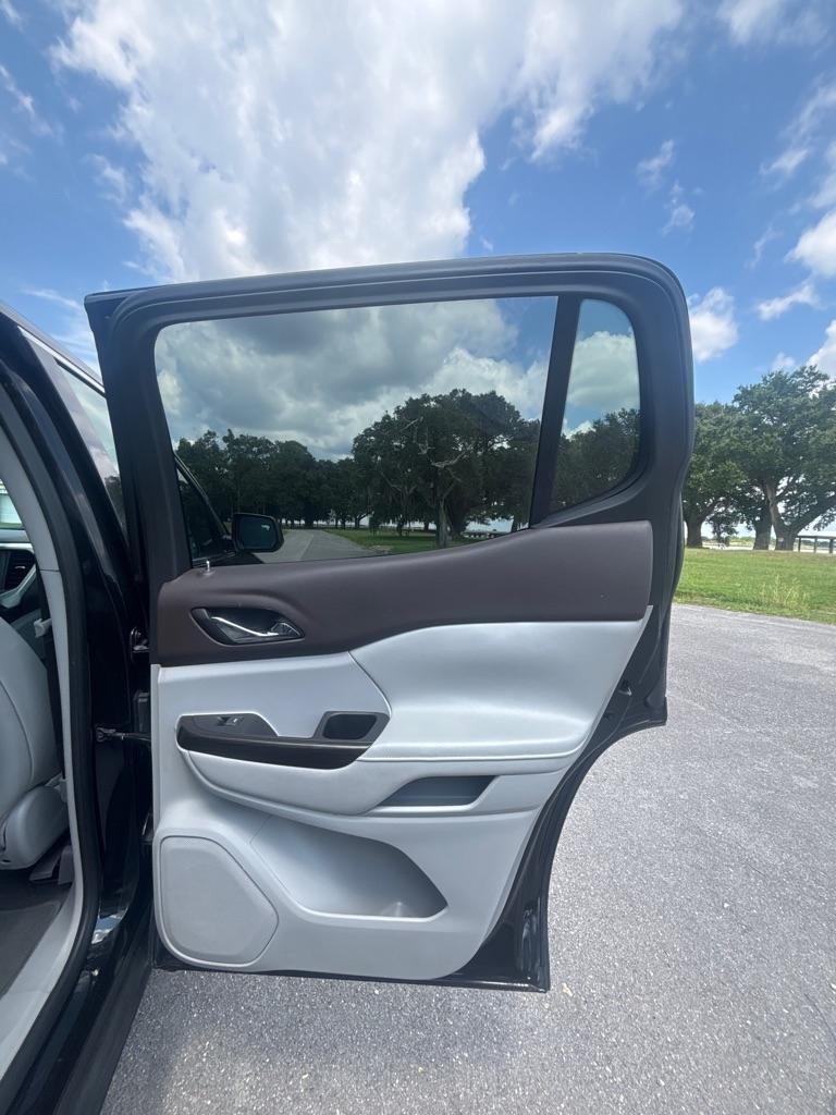 GMC Acadia FWD 4dr SLT w/SLT-1 2019