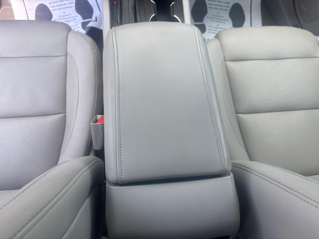 GMC Acadia FWD 4dr SLT w/SLT-1 2019