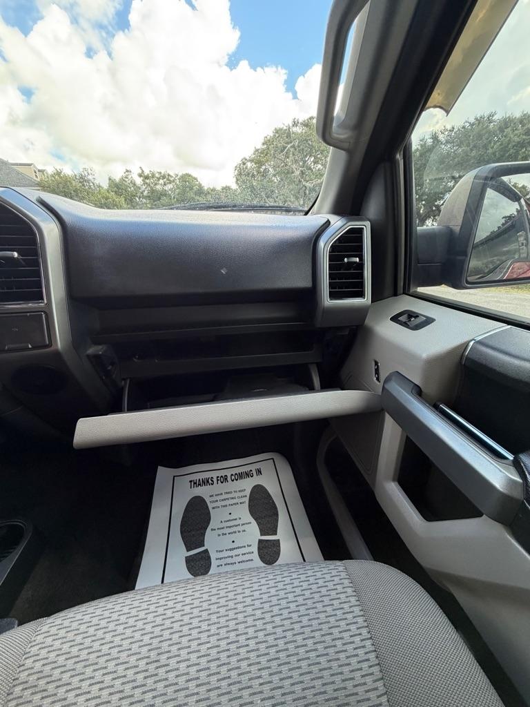 Ford F-150 photo 27