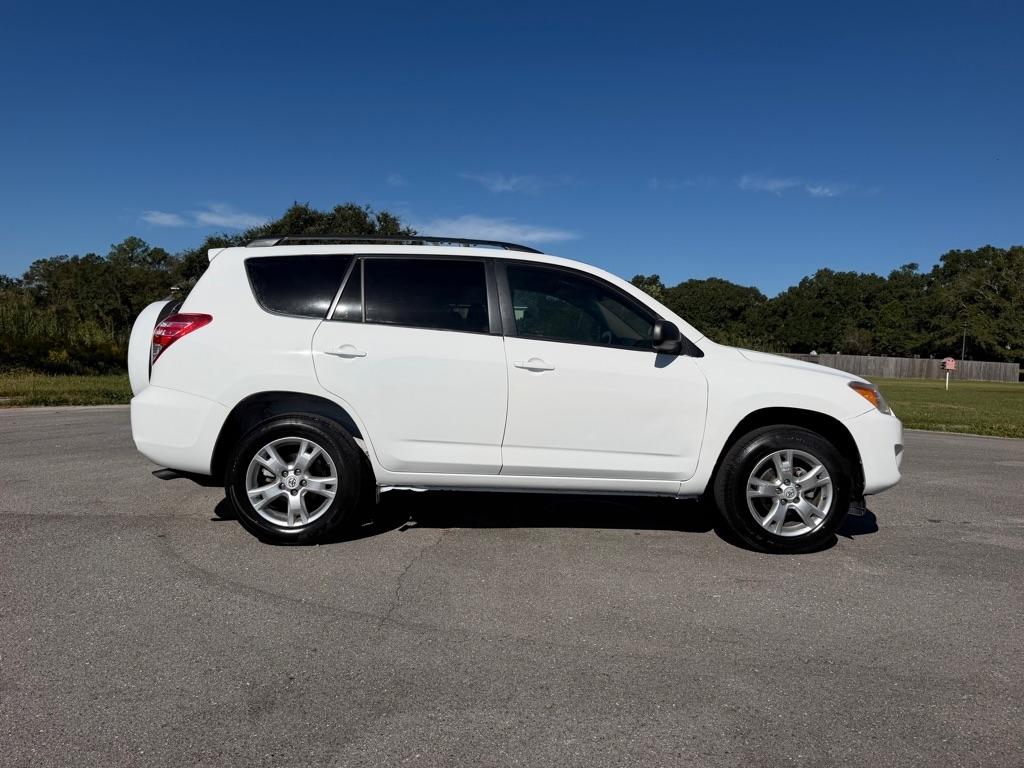 Toyota RAV4 FWD 4dr 4-cyl 4-Spd AT (Natl) 2011