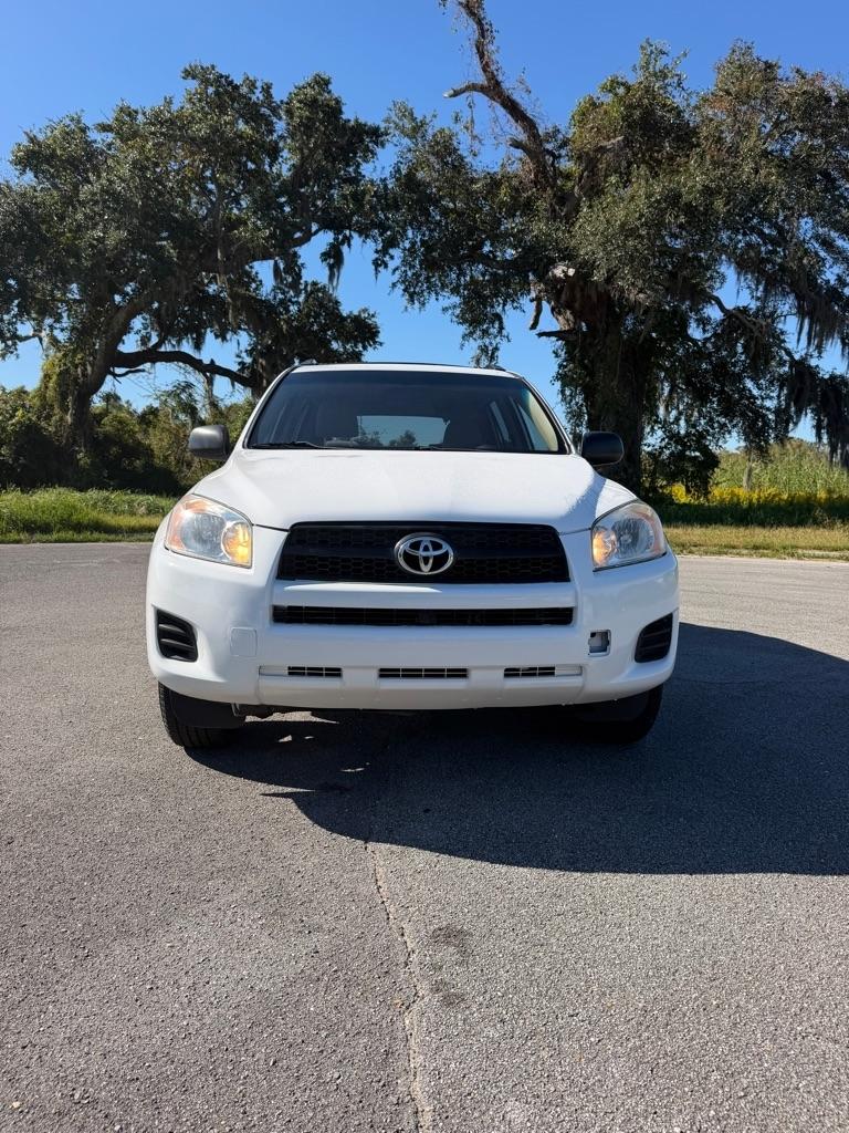 Toyota RAV4 FWD 4dr 4-cyl 4-Spd AT (Natl) 2011