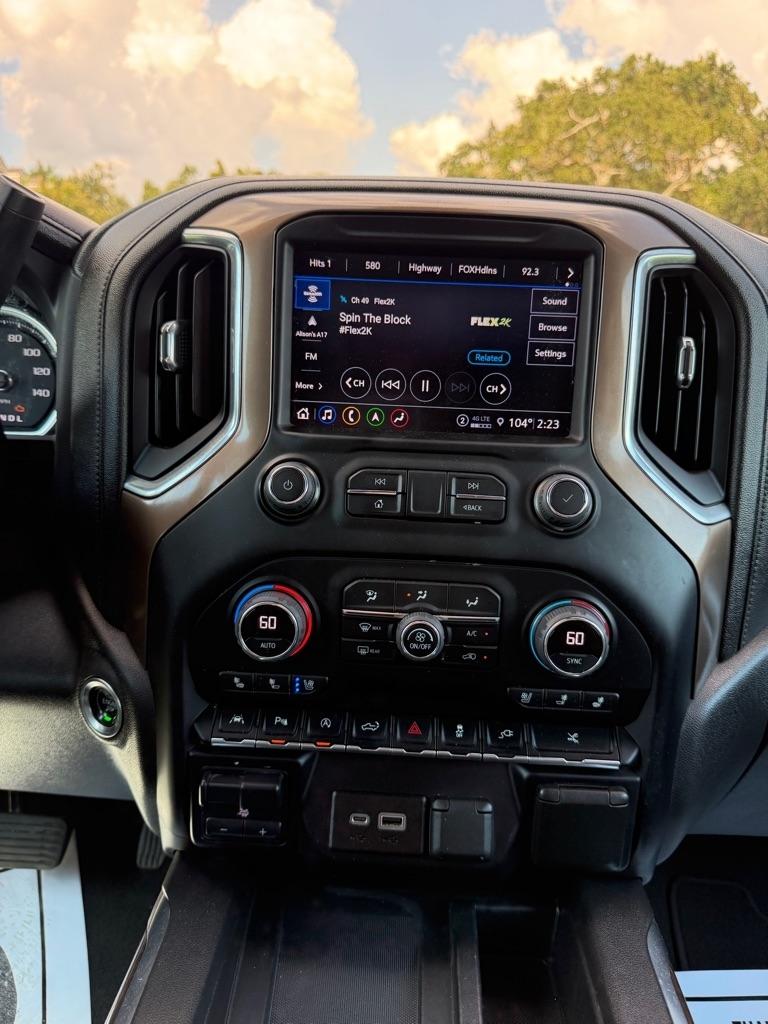 Chevrolet Silverado 1500 4WD Crew Cab 147" High Country 2022