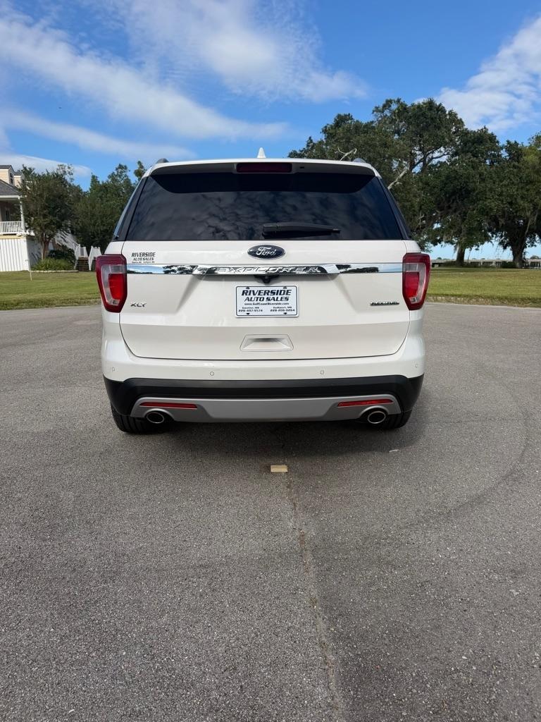 Ford Explorer FWD 4dr XLT 2016
