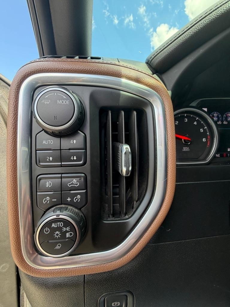 Chevrolet Silverado photo 10
