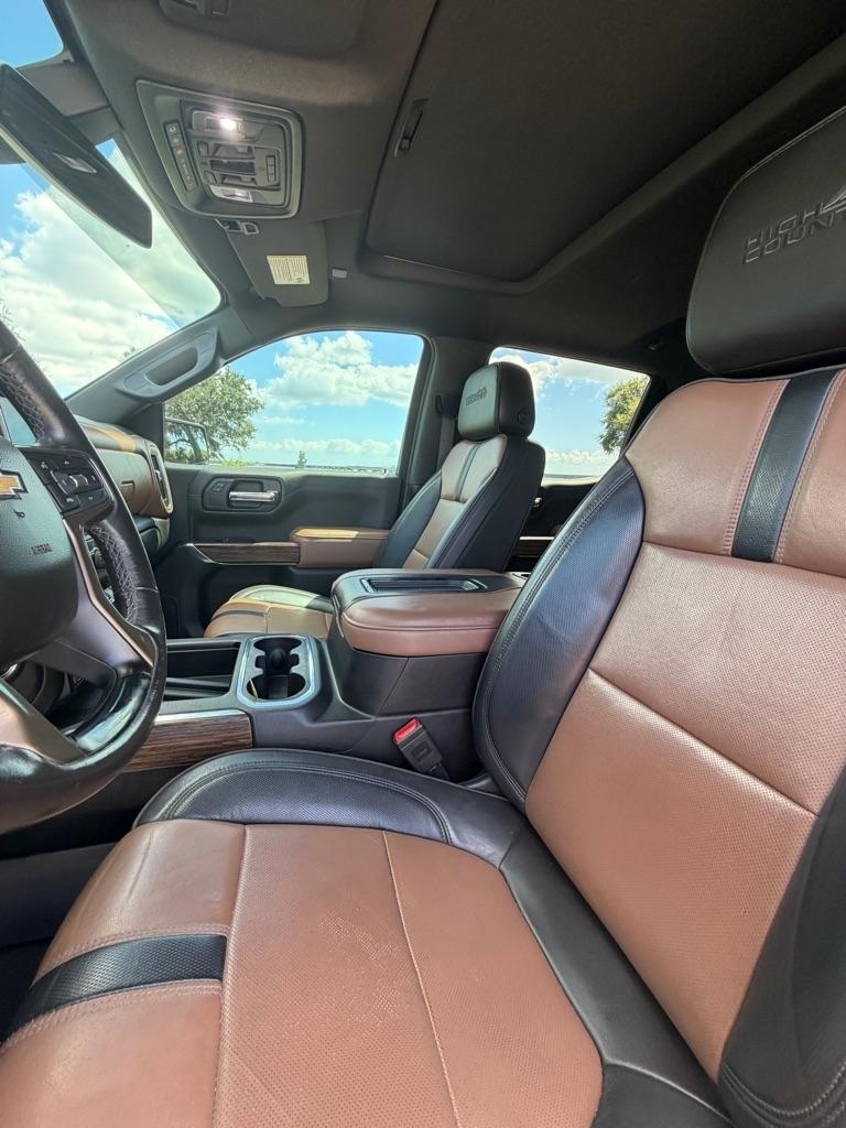 Chevrolet Silverado photo 11