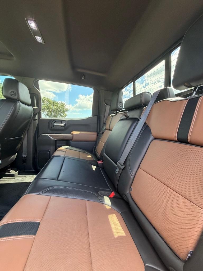 Chevrolet Silverado photo 13
