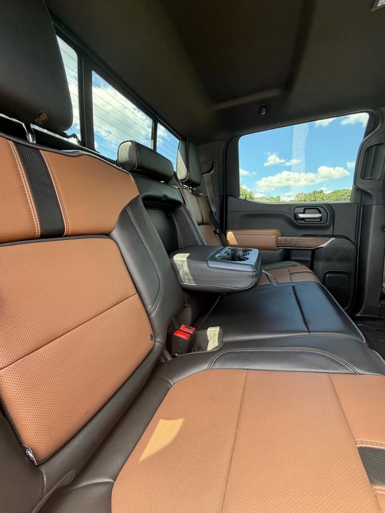 Chevrolet Silverado photo 18