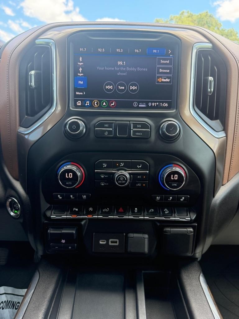 Chevrolet Silverado photo 24
