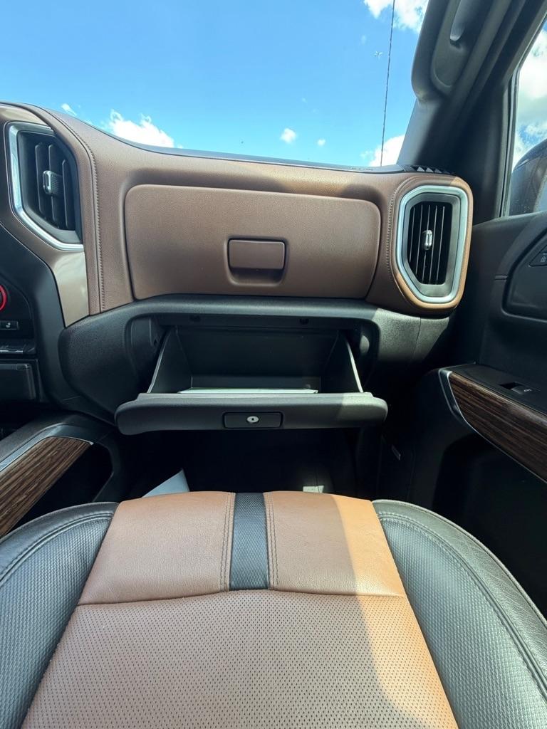 Chevrolet Silverado photo 31