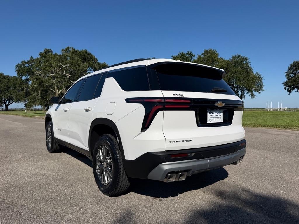 Chevrolet Traverse photo 4