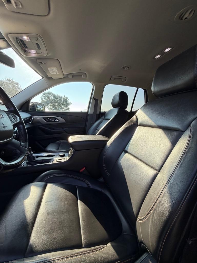 Chevrolet Traverse photo 11