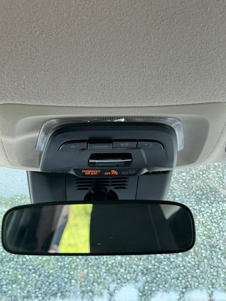Toyota Corolla LE CVT (Natl) 2025
