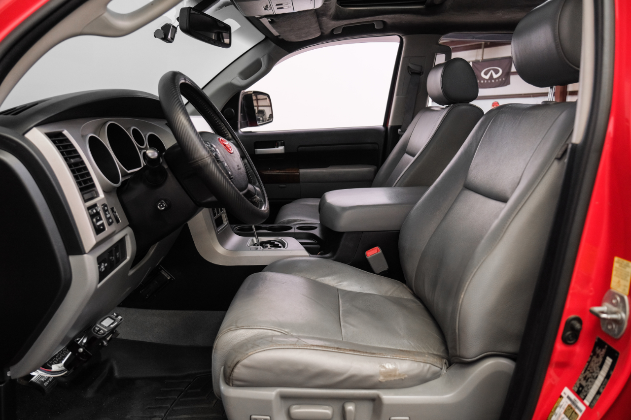 2010 Toyota Tundra CrewMax photo 4