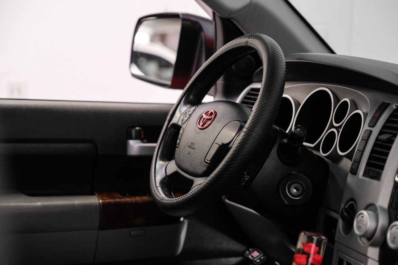2010 Toyota Tundra CrewMax photo 13