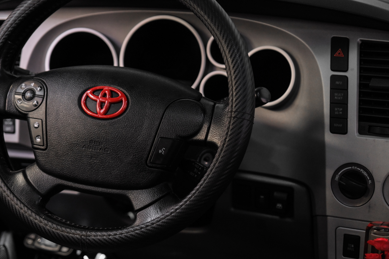2010 Toyota Tundra CrewMax photo 15