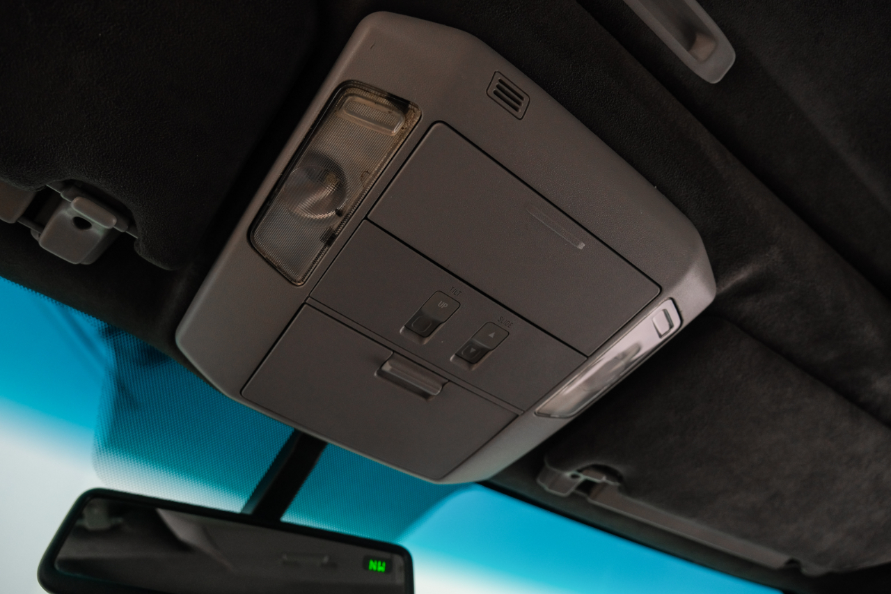 2010 Toyota Tundra CrewMax photo 25