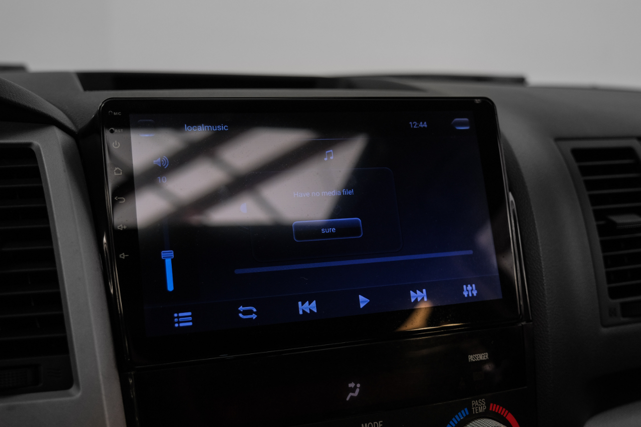 2010 Toyota Tundra CrewMax photo 28