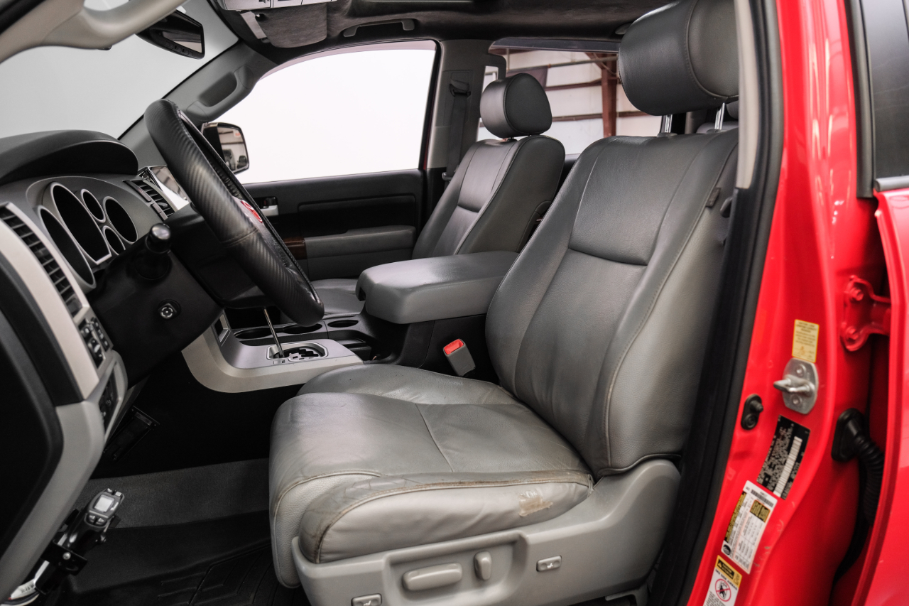 2010 Toyota Tundra CrewMax photo 30