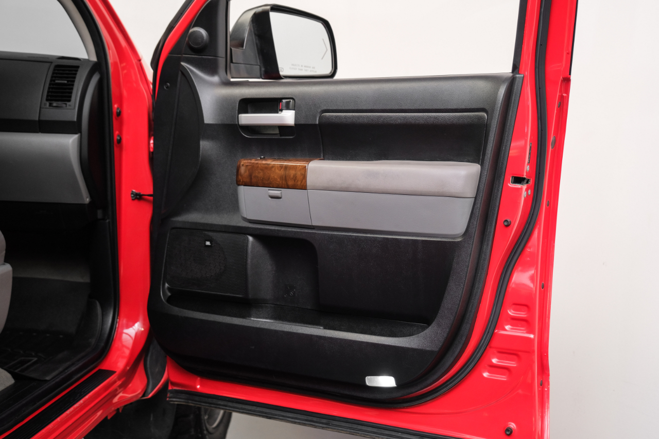 2010 Toyota Tundra CrewMax photo 40