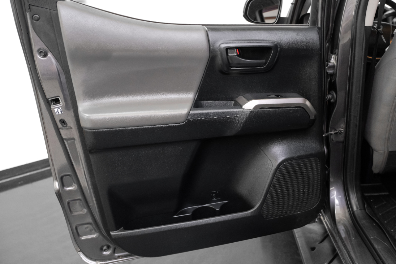 2017 Toyota Tacoma SR5 Sport TRD Pro photo 37
