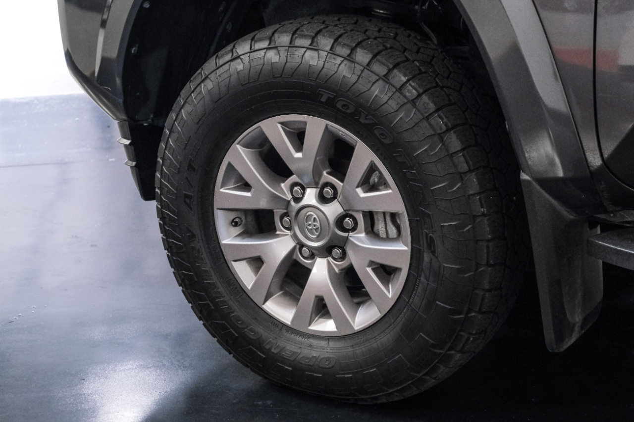 2017 Toyota Tacoma SR5 Sport TRD Pro photo 42