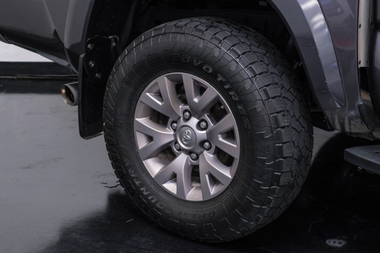 2017 Toyota Tacoma SR5 Sport TRD Pro photo 44