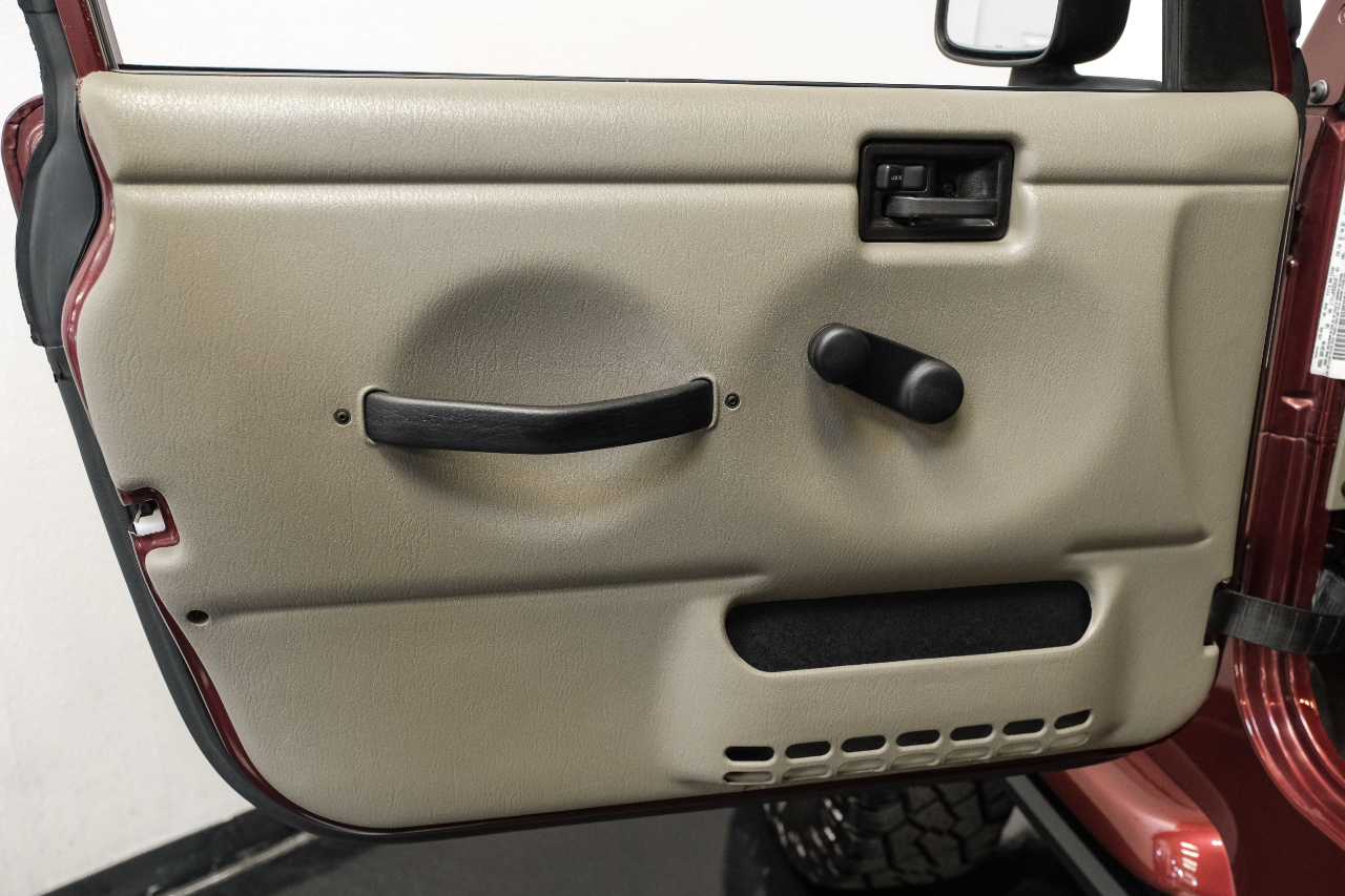 2004 Jeep Wrangler Two-Door Sahara photo 31