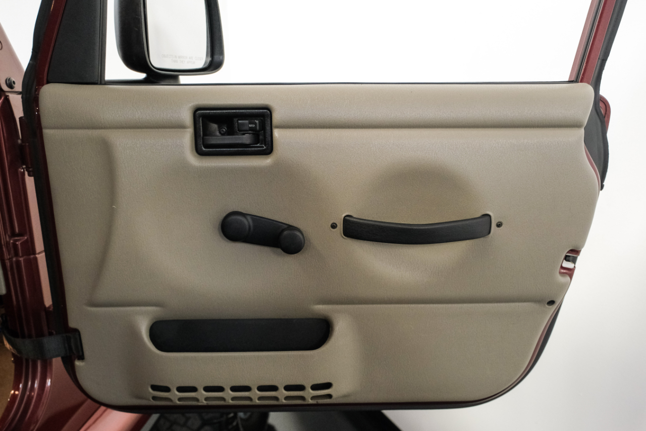 2004 Jeep Wrangler Two-Door Sahara photo 33