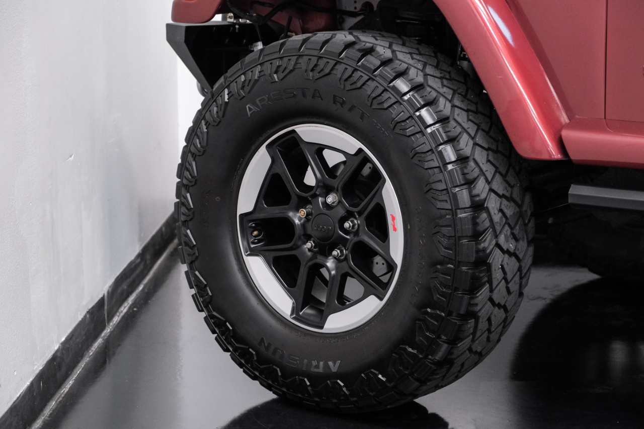 2004 Jeep Wrangler Two-Door Sahara photo 43