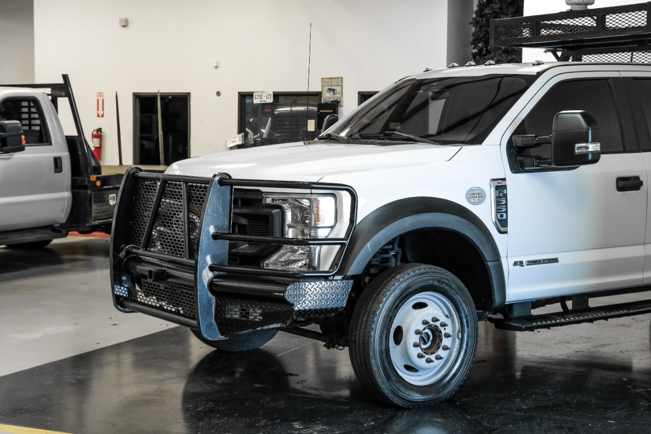 Ford Super Duty F-550 DRW Lariat 4WD Crew Cab 179" WB 60" CA 2020