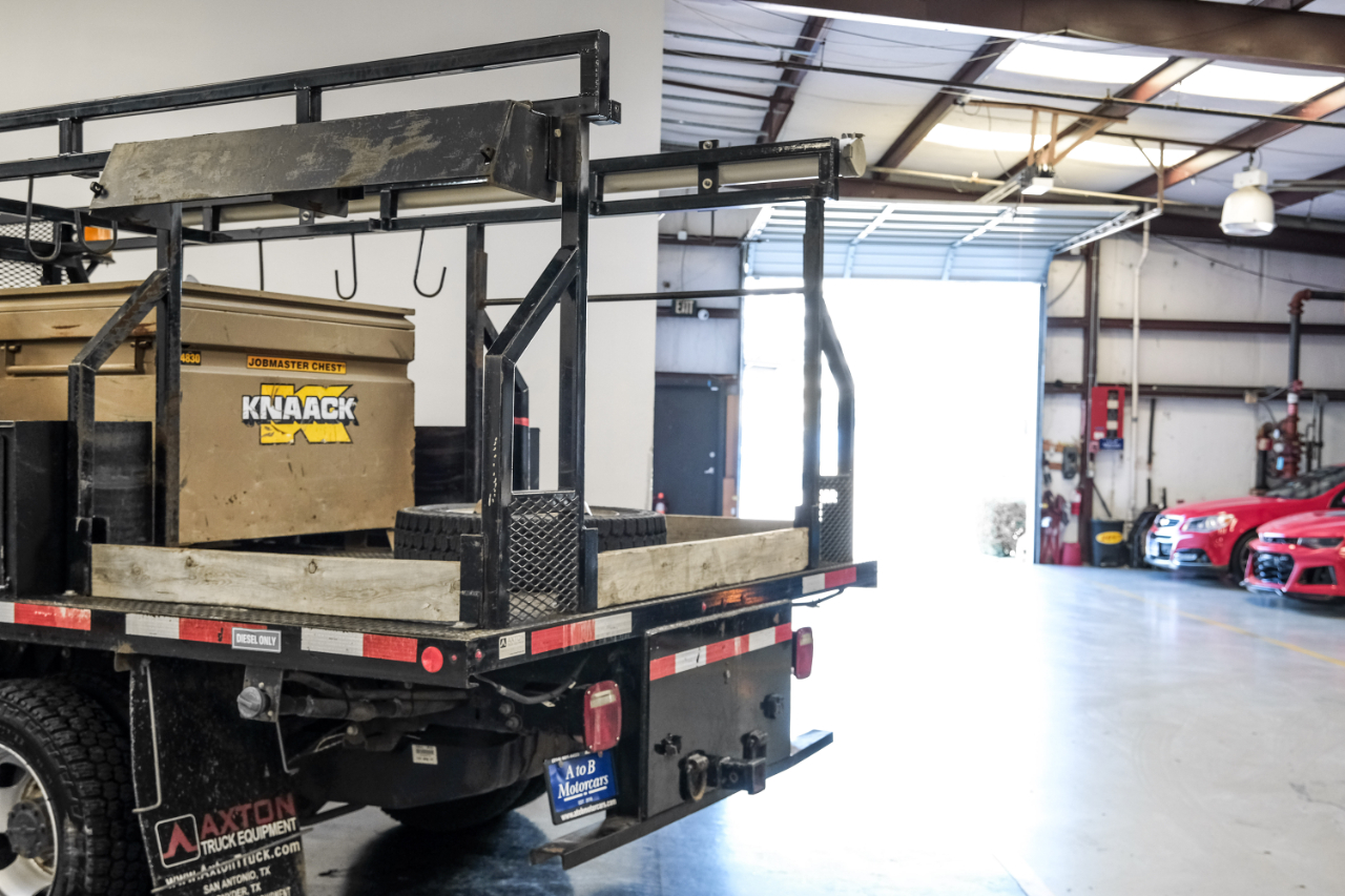 Ford Super Duty F-550 DRW Lariat 4WD Crew Cab 179" WB 60" CA 2020