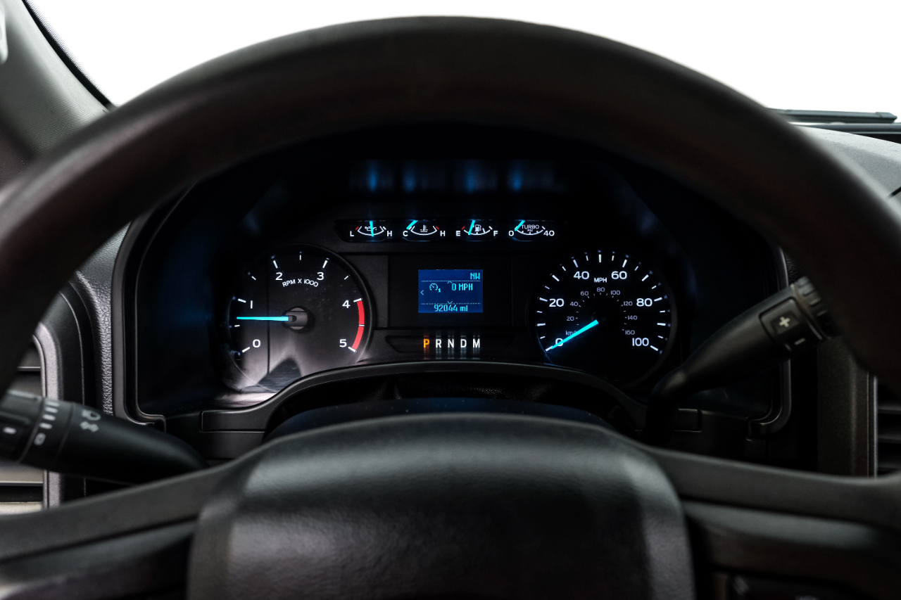 Ford Super Duty F-550 DRW Lariat 4WD Crew Cab 179" WB 60" CA 2020