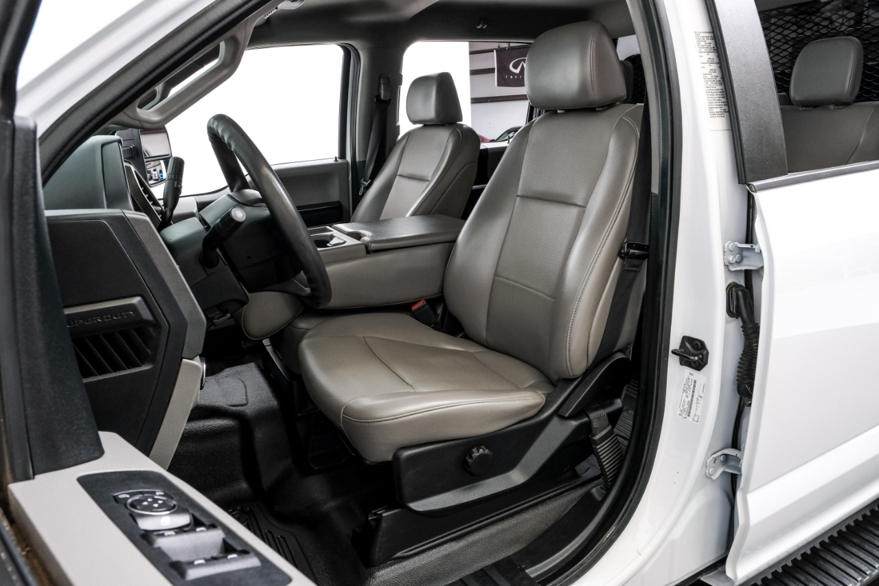 Ford Super Duty F-550 DRW Lariat 4WD Crew Cab 179" WB 60" CA 2020