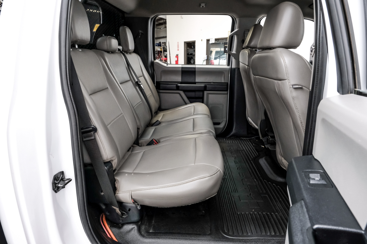 Ford Super Duty F-550 DRW Lariat 4WD Crew Cab 179" WB 60" CA 2020