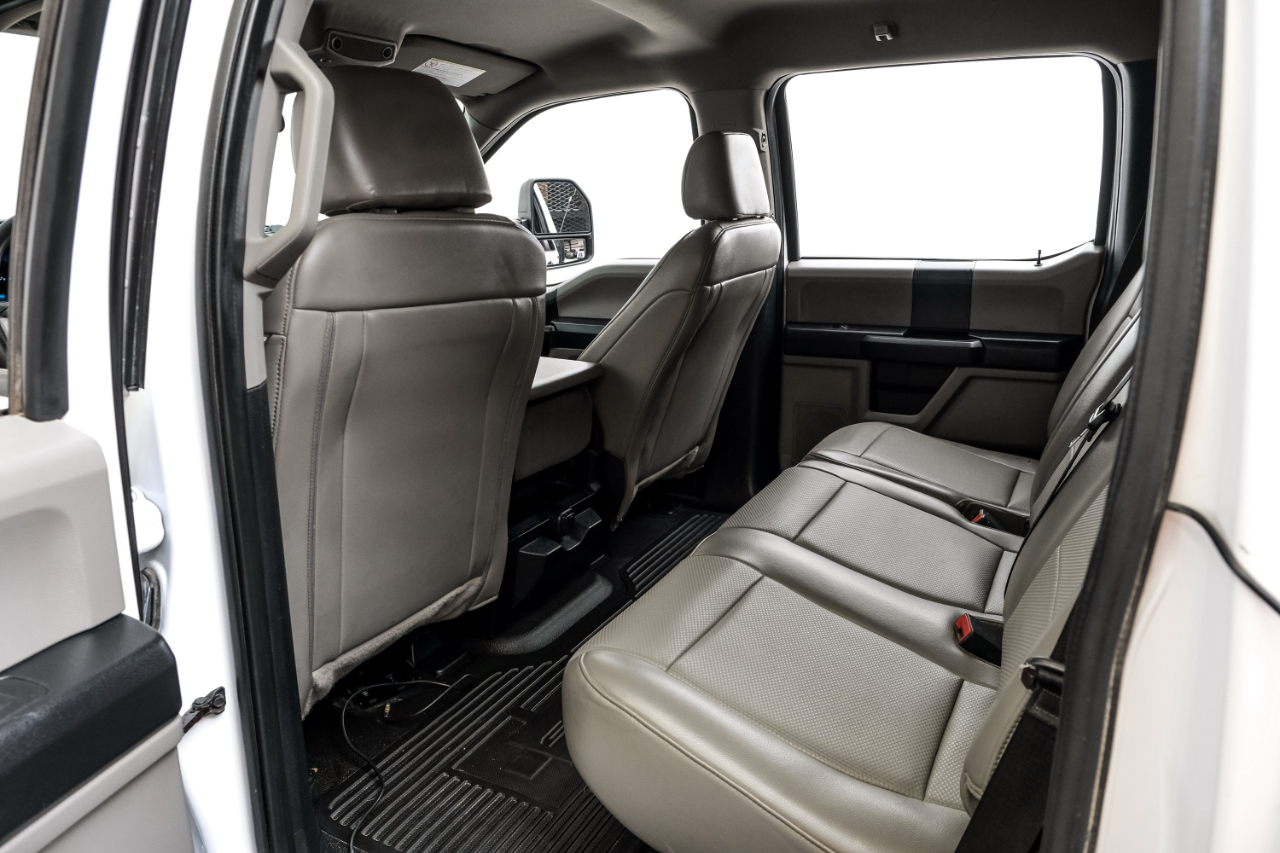 Ford Super Duty F-550 DRW Lariat 4WD Crew Cab 179" WB 60" CA 2020