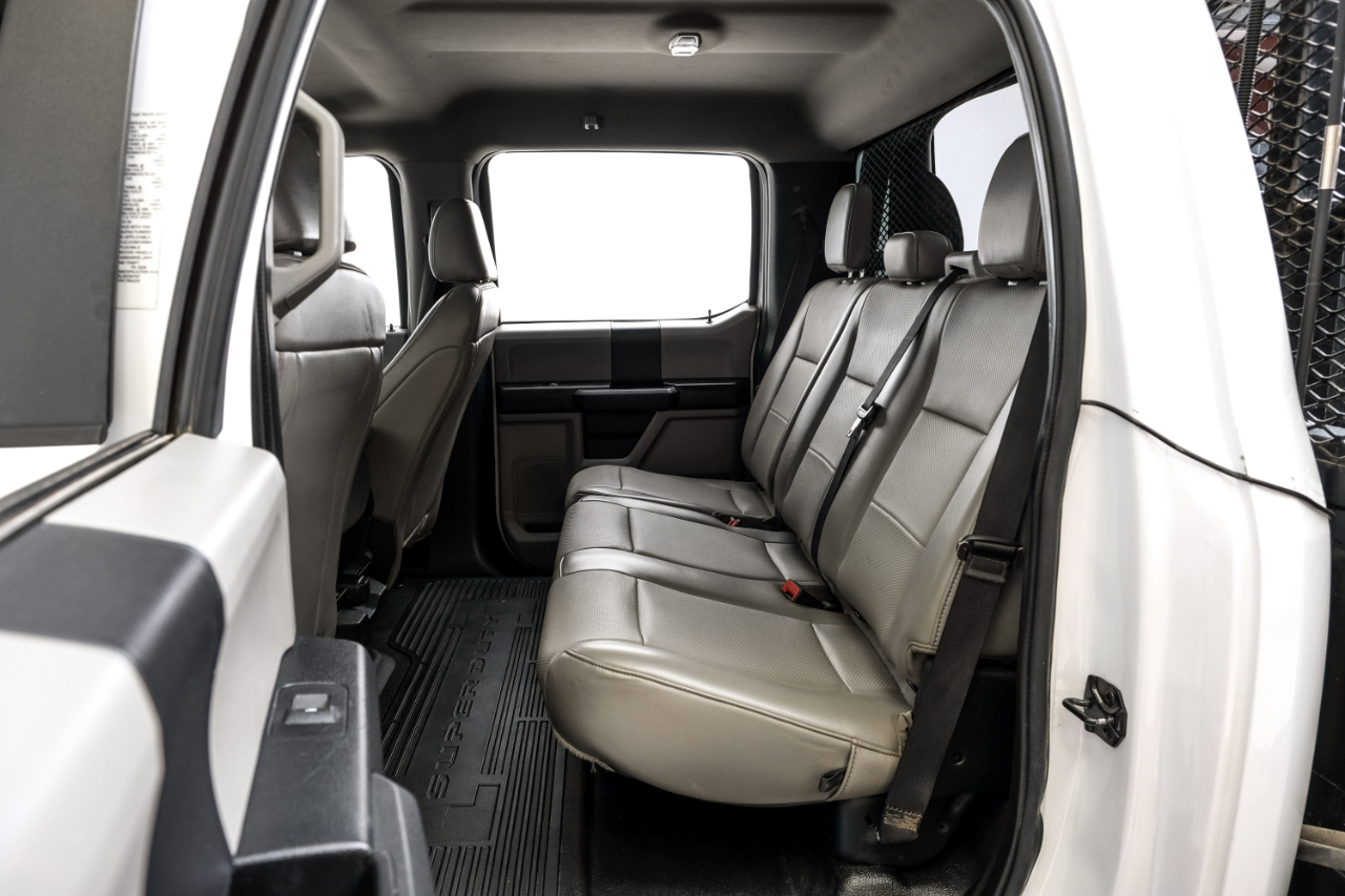 Ford Super Duty F-550 DRW Lariat 4WD Crew Cab 179" WB 60" CA 2020