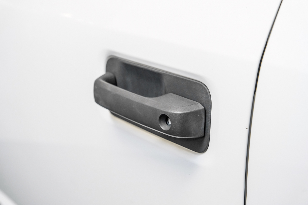 Ford Super Duty F-550 DRW Lariat 4WD Crew Cab 179" WB 60" CA 2020